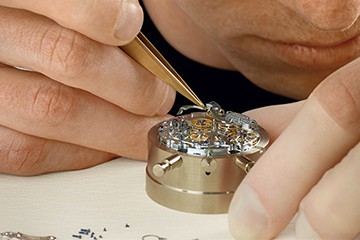 深圳浪琴偷停了维修电话